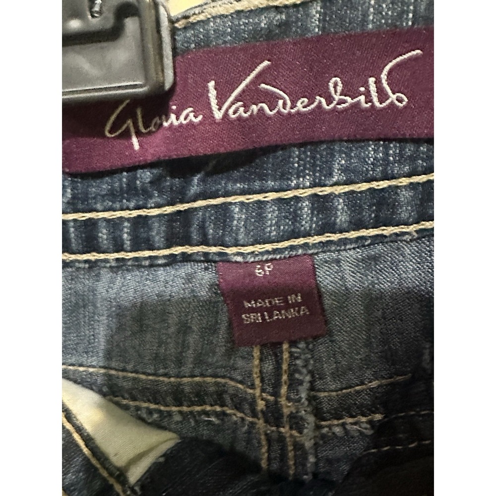Gloria Vanderbilt Women's Shorts - Picture 3 of 3